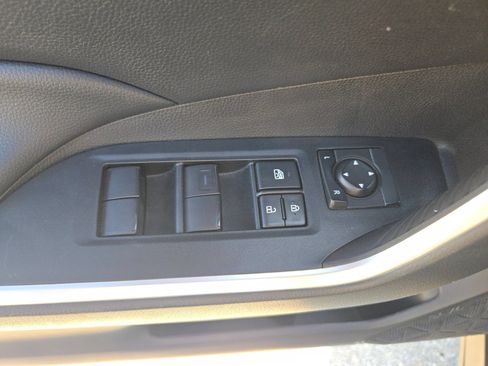 Used 2024 Toyota RAV4 LE AWD/4WD image 12