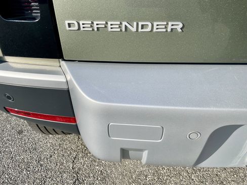 Certified 2024 Land Rover Defender 110 S image 33