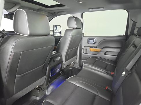 Used 2018 Chevrolet Silverado 2500 High Country AWD/4WD image 29