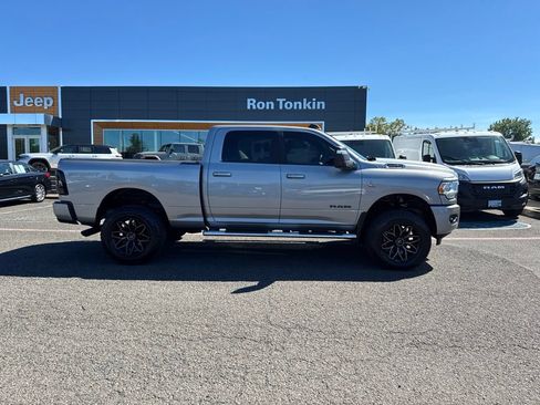 Used 2024 RAM 2500 Big Horn w/ Sport Appearance Package AWD/4WD image 11