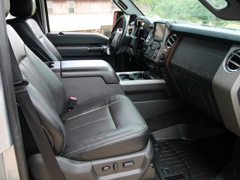 Used 2016 Ford F250 Lariat AWD/4WD image 40