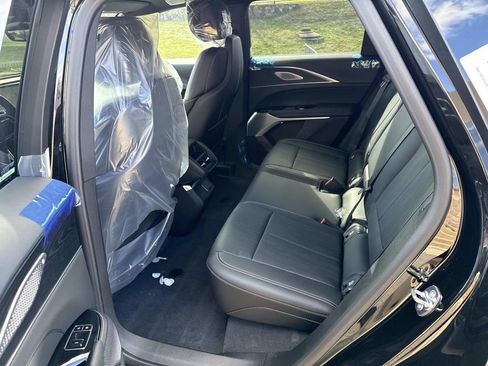 New 2026 Cadillac Lyriq Premium Luxury image 9