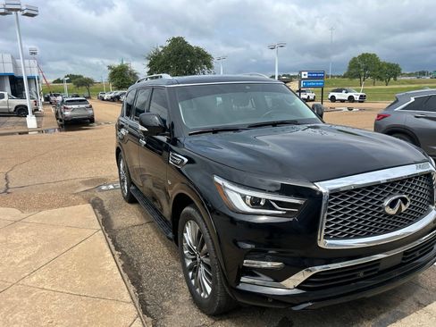 Used 2018 INFINITI QX80 2WD w/ Driver Assistance Package image 32