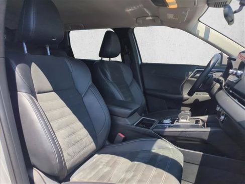 Used 2024 Mitsubishi Outlander SE FWD image 27