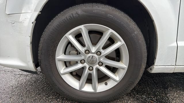 Used 2019 Dodge Grand Caravan SXT FWD image 9