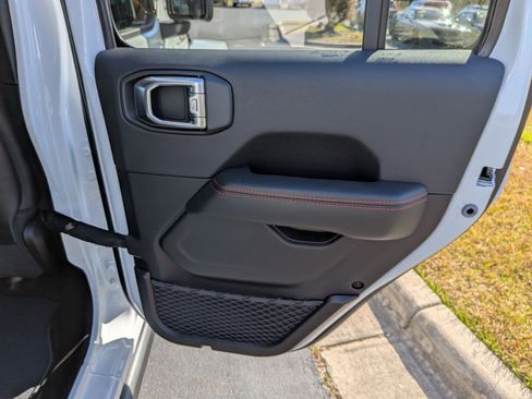 New 2026 Jeep Wrangler Unlimited Rubicon image 29