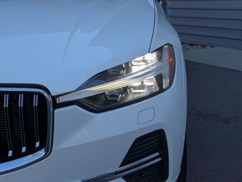 Used 2023 Volvo XC60 B5 Plus image 9