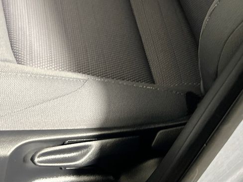 Used 2025 Toyota Corolla Cross AWD Hybrid image 15