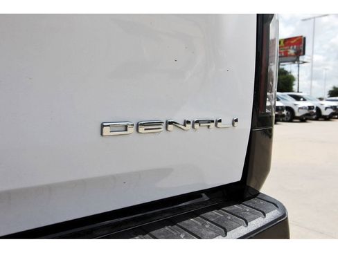 Used 2025 GMC Sierra EV Denali AWD/4WD image 9