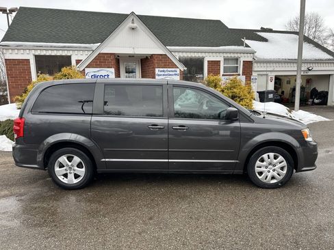 Used 2017 Dodge Grand Caravan SE w/ Power Window Group FWD image 9