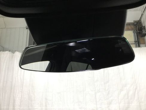 Used 2024 Cadillac XT4 Luxury image 32