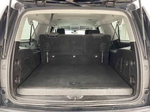 Used 2018 Chevrolet Suburban LS AWD/4WD image 13