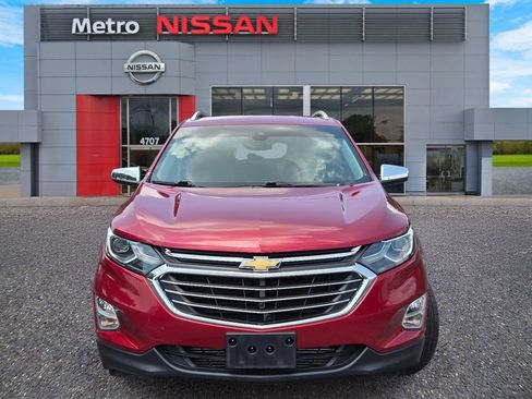 Used 2018 Chevrolet Equinox Premier FWD image 2