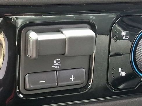 Used 2026 Chevrolet Silverado 1500 RST w/ RST Select Package AWD/4WD image 25