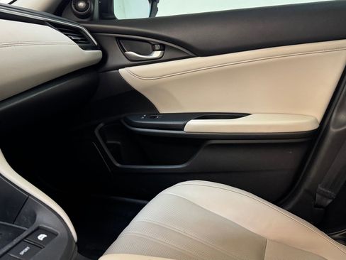 Used 2021 Honda Insight Touring image 32