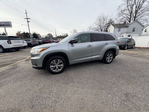 Used 2015 Toyota Highlander XLE image 25