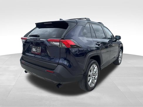 Used 2025 Toyota RAV4 XLE Premium FWD image 5