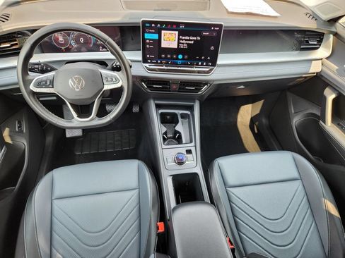 Certified 2026 Volkswagen Tiguan SE AWD/4WD image 23