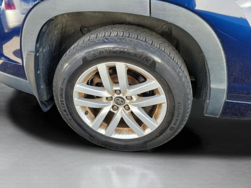 Used 2016 Toyota Highlander LE image 17