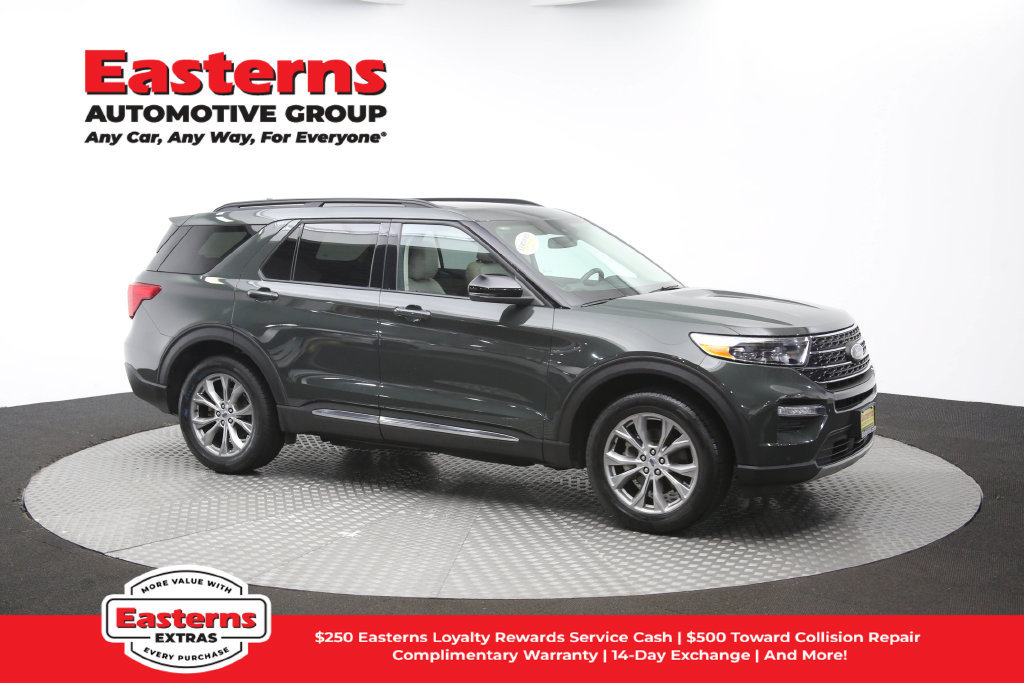 Used 2023 Ford Explorer XLT w/ Equipment Group 202A AWD/4WD image 54
