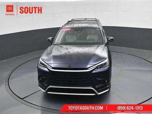 Used 2026 Lexus TX 500h AWD w/ Technology Package image 55
