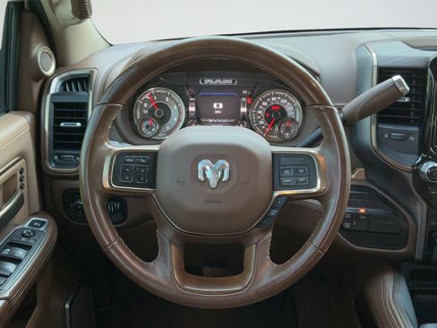 Used 2022 RAM 2500 Limited AWD/4WD image 10