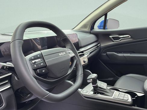 New 2026 Kia Sportage EX image 17