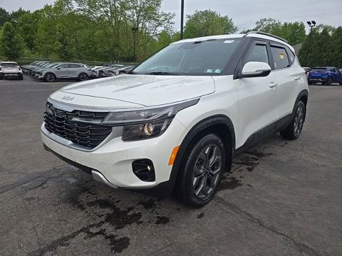 Used 2024 Kia Seltos S AWD/4WD image 3