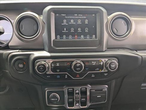 Used 2023 Jeep Wrangler Unlimited AWD/4WD image 15