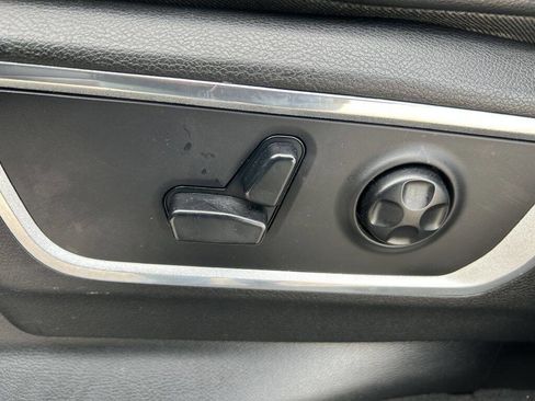 Used 2019 RAM 1500 Laramie w/ Off Road Group image 21