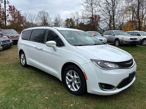 Used 2018 Chrysler Pacifica Touring Plus w/ Tire & Wheel Group image 1