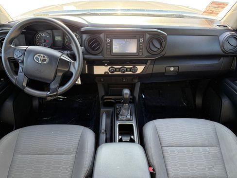 Used 2017 Toyota Tacoma SR image 10
