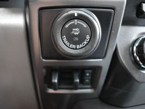 Used 2018 Ford F150 XLT w/ Equipment Group 302A Luxury AWD/4WD image 36