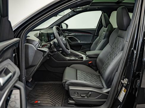 New 2026 Audi SQ5 Prestige AWD/4WD image 32