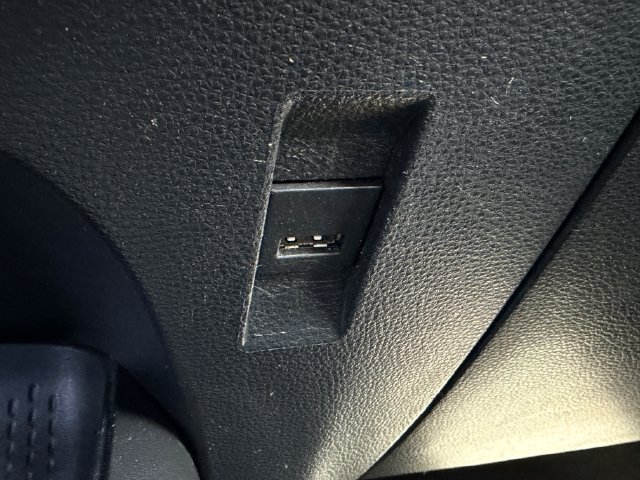 Used 2021 Toyota Corolla L FWD image 16
