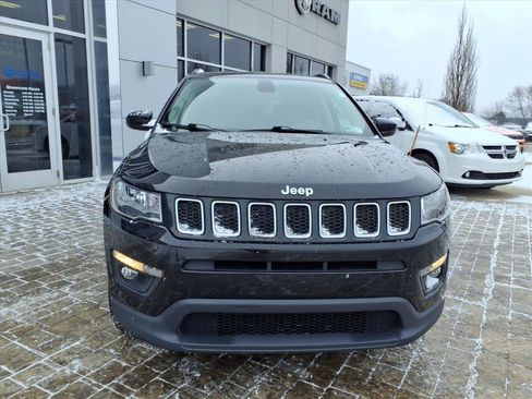Used 2020 Jeep Compass Latitude w/ Cold Weather Group image 3