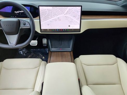 Used 2024 Tesla Model S Base image 86