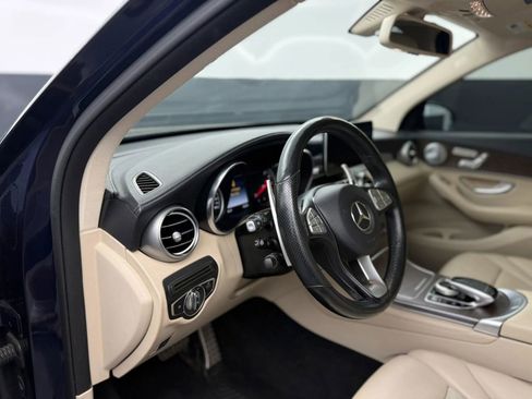 Used 2018 Mercedes-Benz GLC 300 4MATIC image 11
