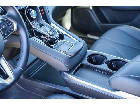 Used 2025 Acura RDX SH-AWD image 21