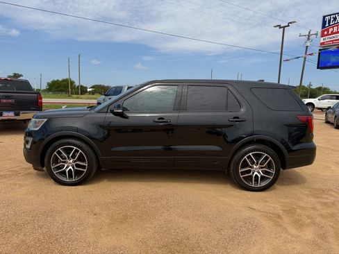 Used 2016 Ford Explorer Sport w/ Equipment Group 401A AWD/4WD image 8