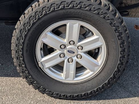 Used 2022 Ford F150 XL w/ Equipment Group 101A High AWD/4WD image 13