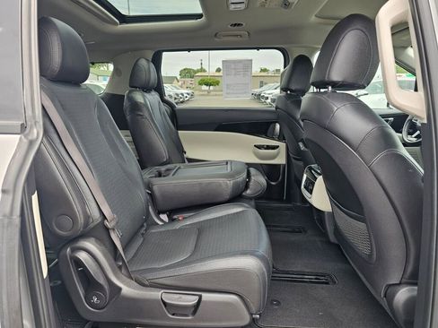 Used 2024 Kia Carnival SX Prestige FWD image 13