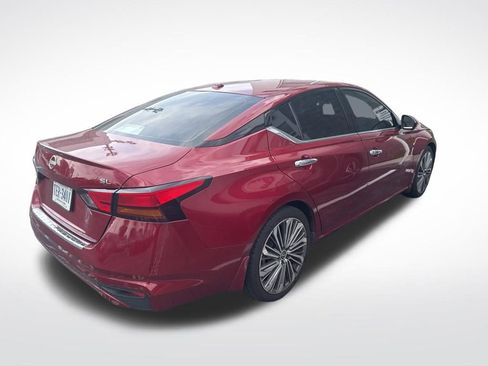 Used 2023 Nissan Altima 2.5 SL FWD image 2