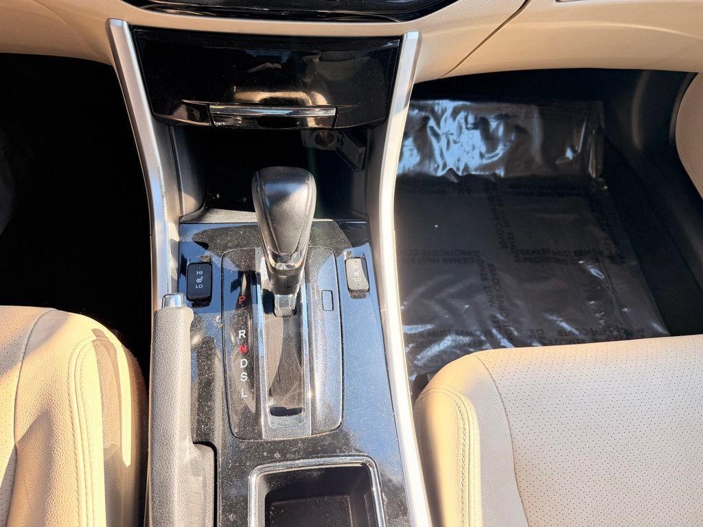 Used 2017 Honda Accord EX-L image 25