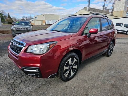 Used 2017 Subaru Forester 2.5i Premium AWD/4WD image 3