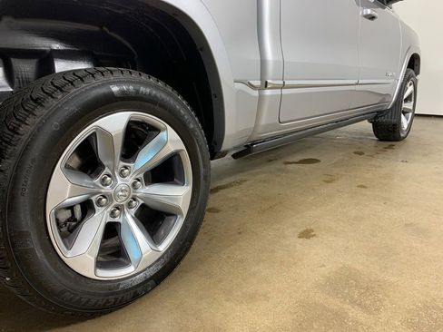 Used 2022 RAM 1500 Limited AWD/4WD image 9
