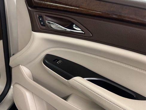 Used 2014 Cadillac SRX Luxury w/ Driver Awareness Package image 34