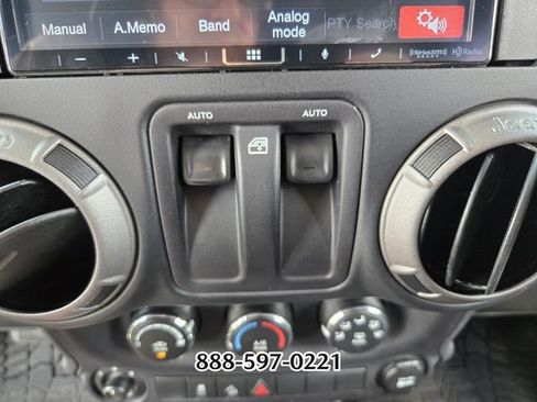 Used 2018 Jeep Wrangler Sport AWD/4WD image 33