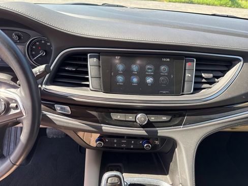 Used 2019 Buick Enclave Essence FWD image 22