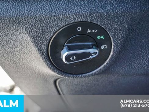 Used 2024 Volkswagen Jetta SE image 44